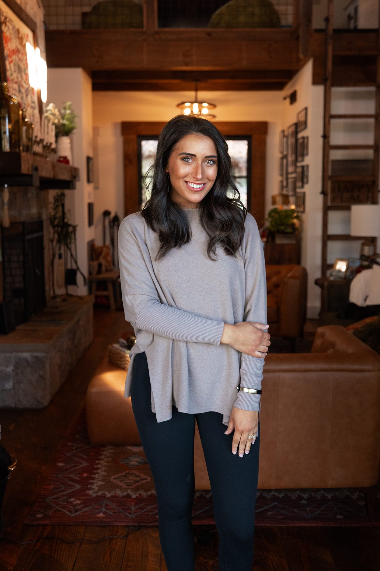 julie queen 2 — image 19 of 33