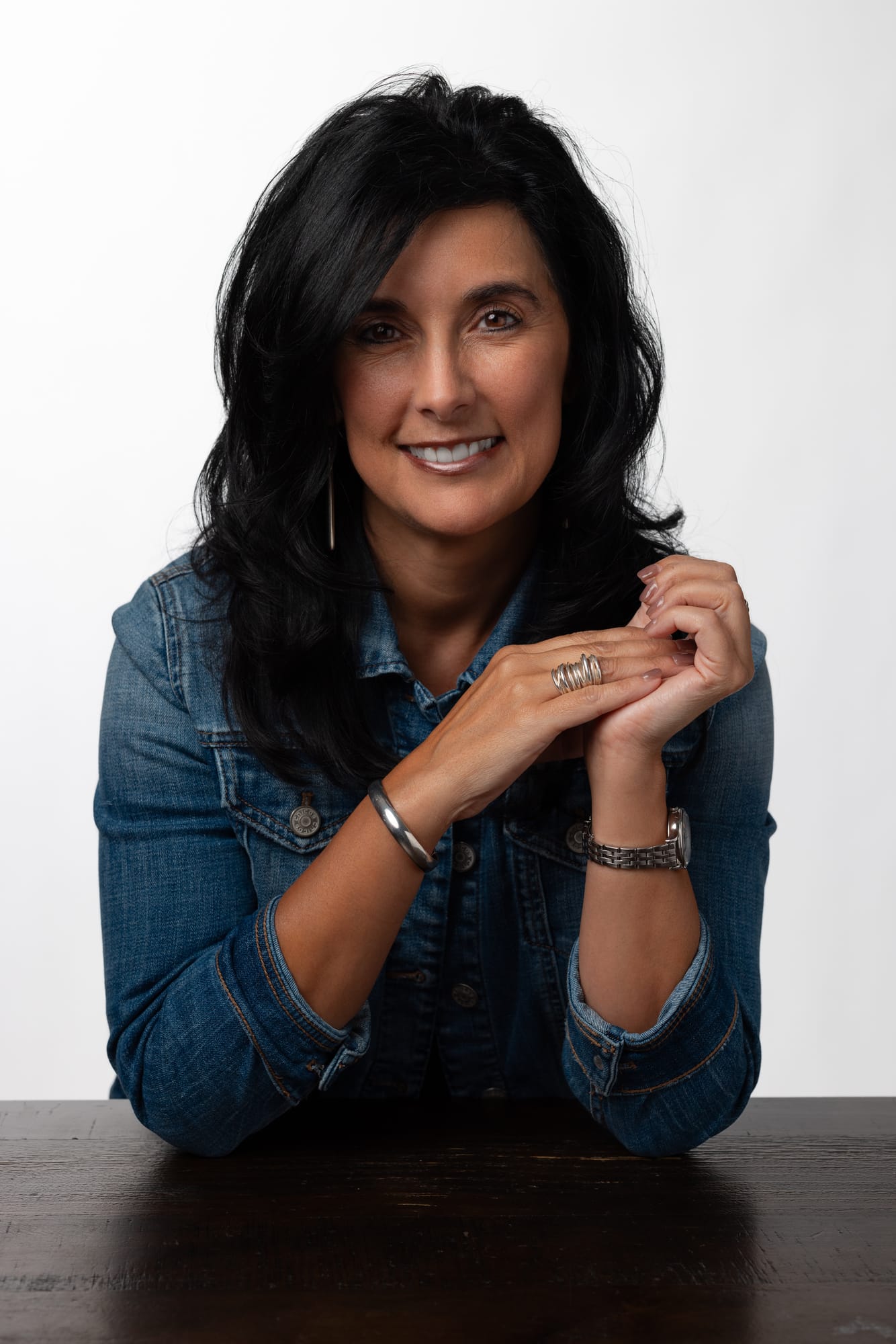 julie queen — image 3 of 21